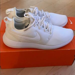 Brand New Nike Roshe Run Size 6.5